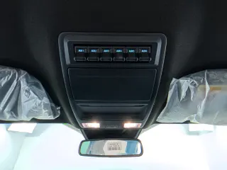 Rnager WILDTRUCK - Interior thumbnail 5