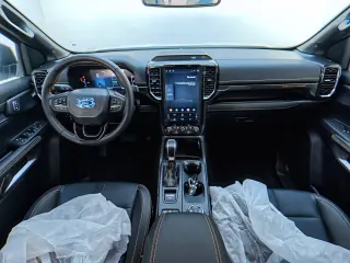 Rnager WILDTRUCK - Interior thumbnail 3