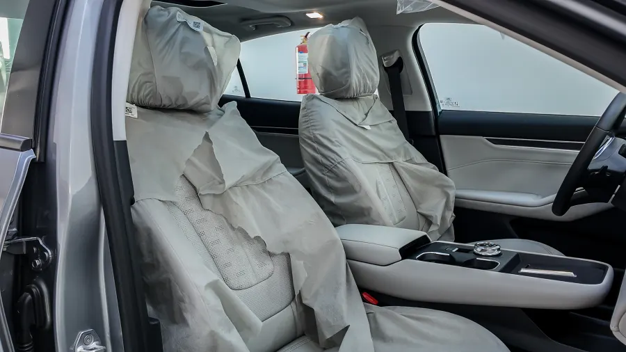Taurus Titanium FACELIFT - Interior image 13