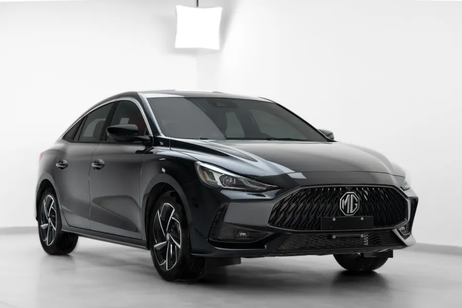 GT DELUX - white
