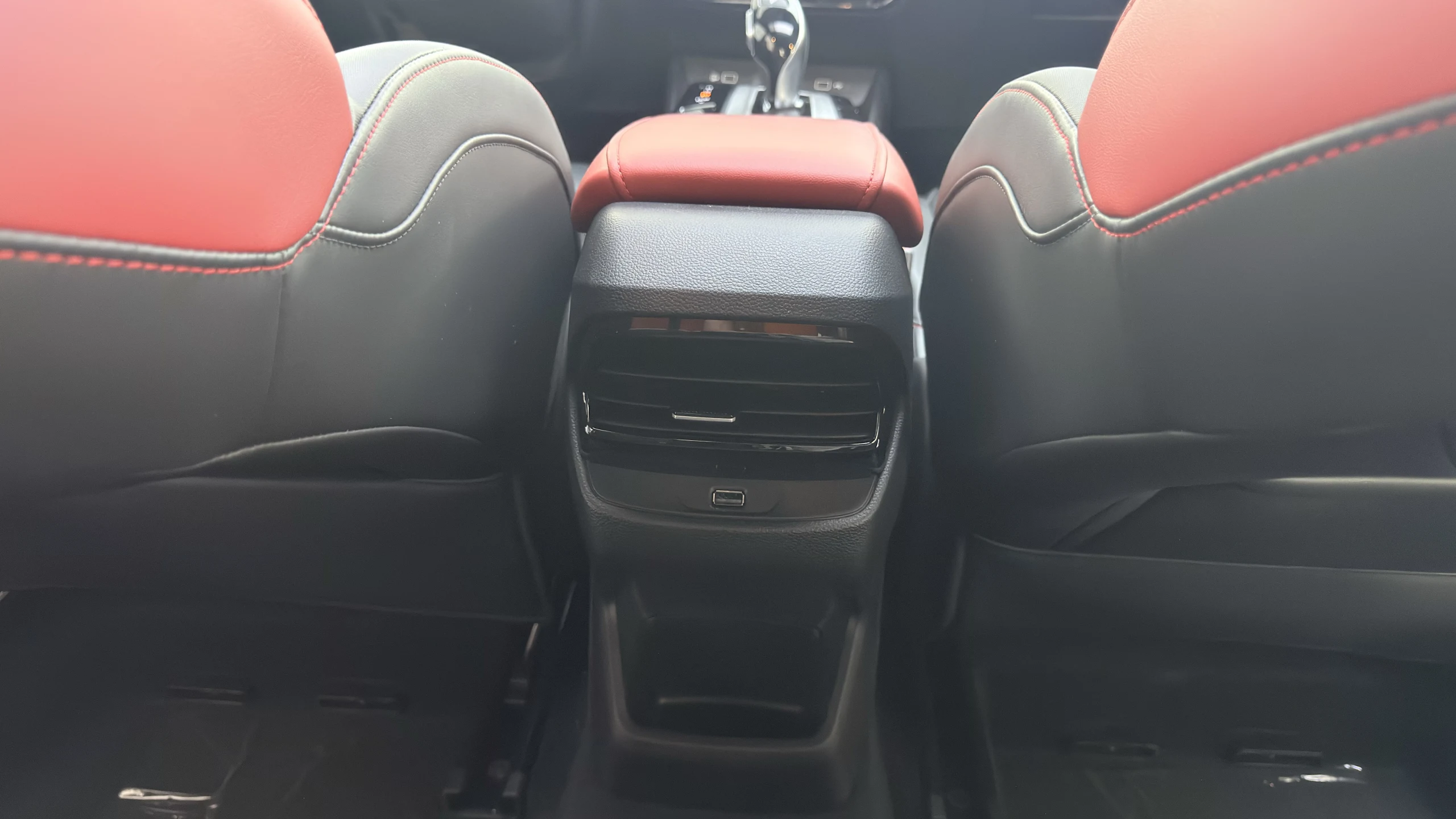 GT DELUX - Interior image 11