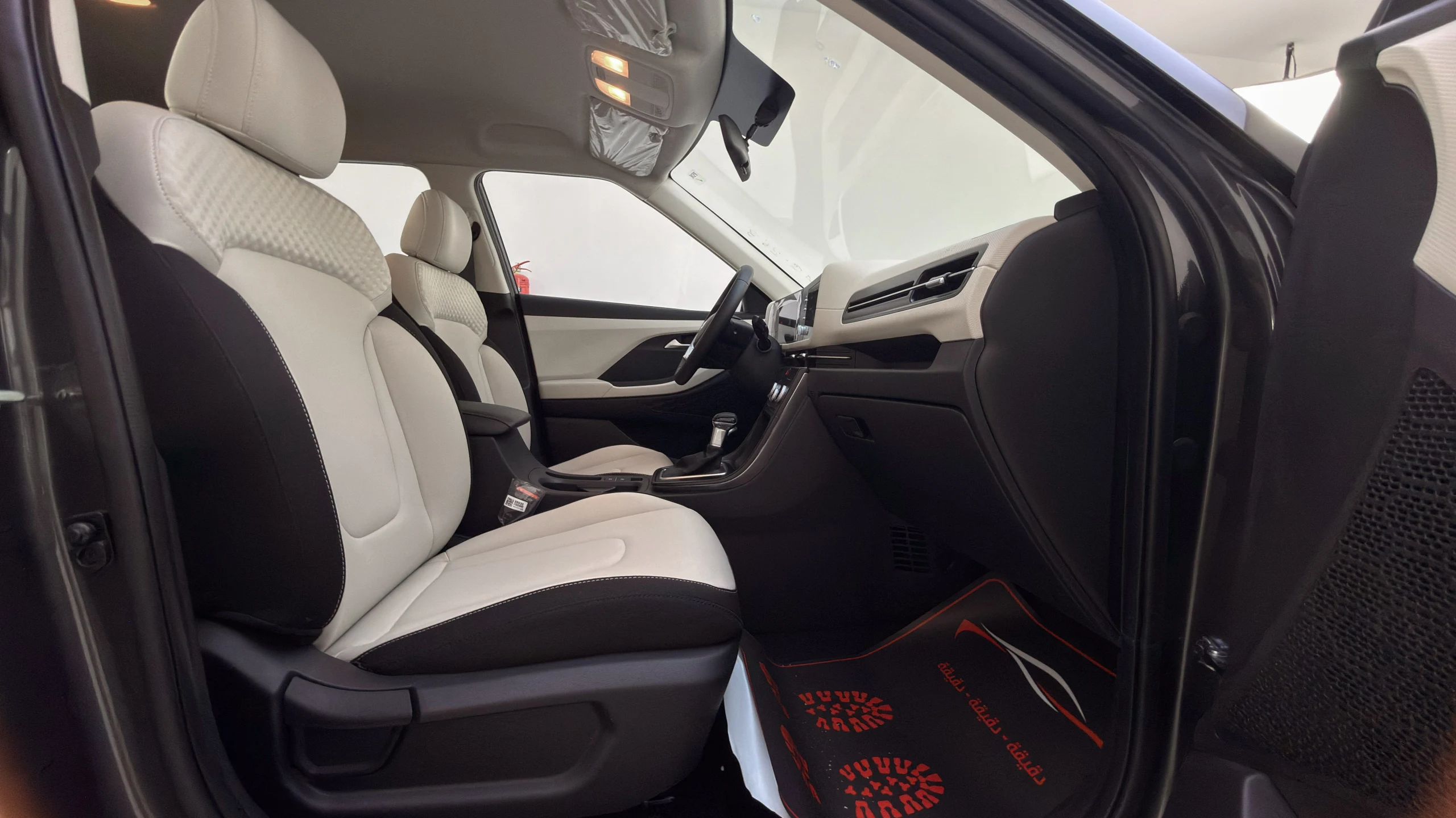 CRETA SMART - Interior image 2
