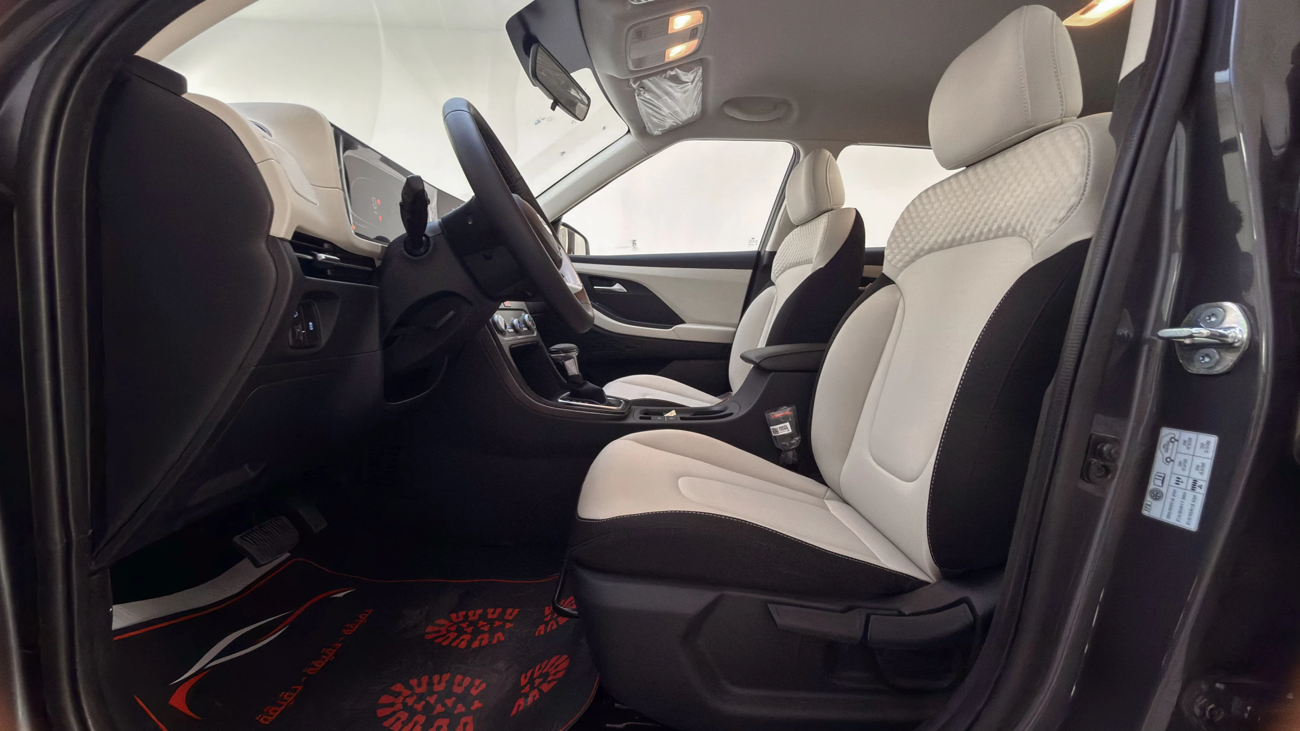 CRETA SMART - Interior image 1