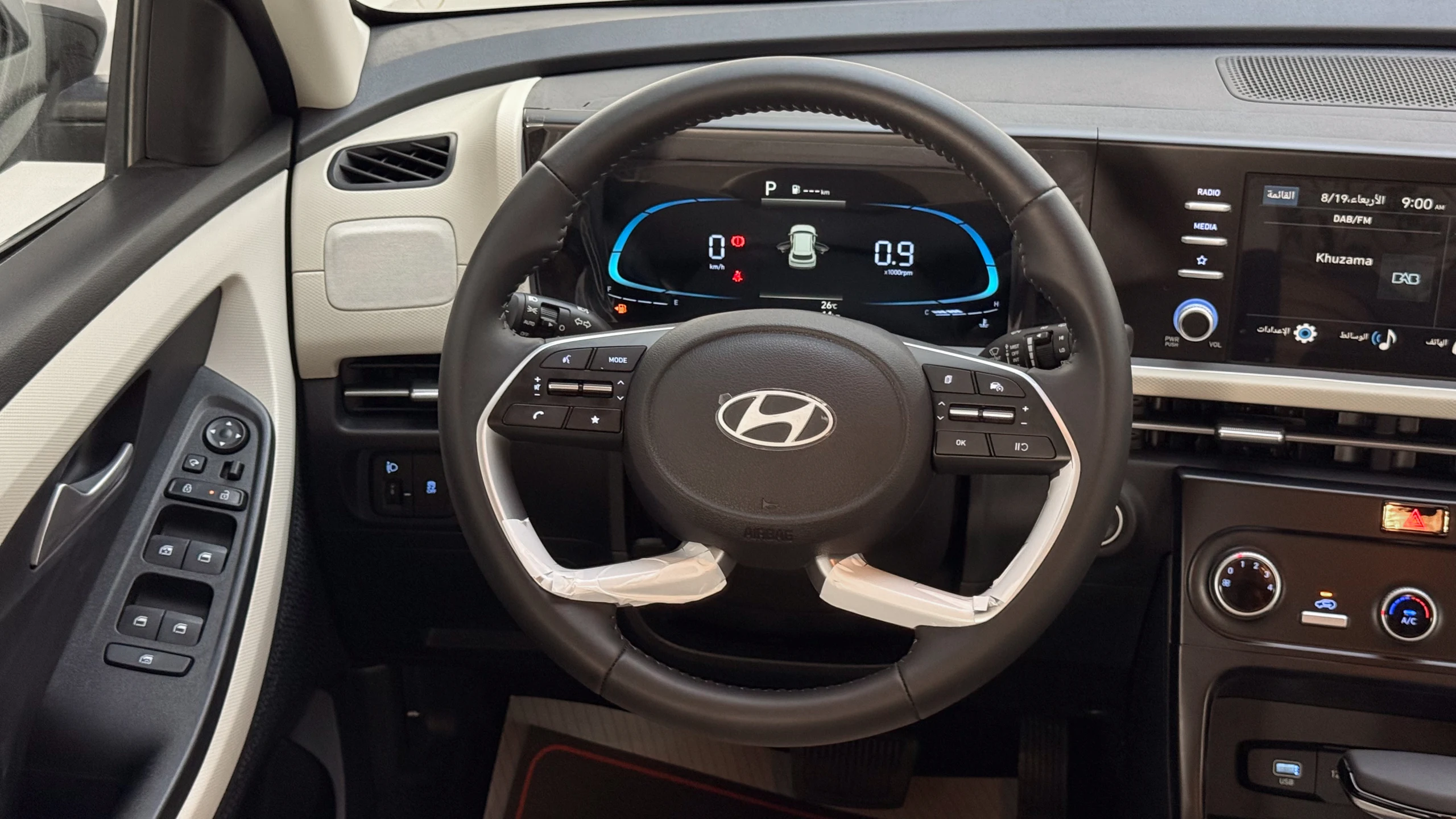 CRETA SMART - Interior image 8