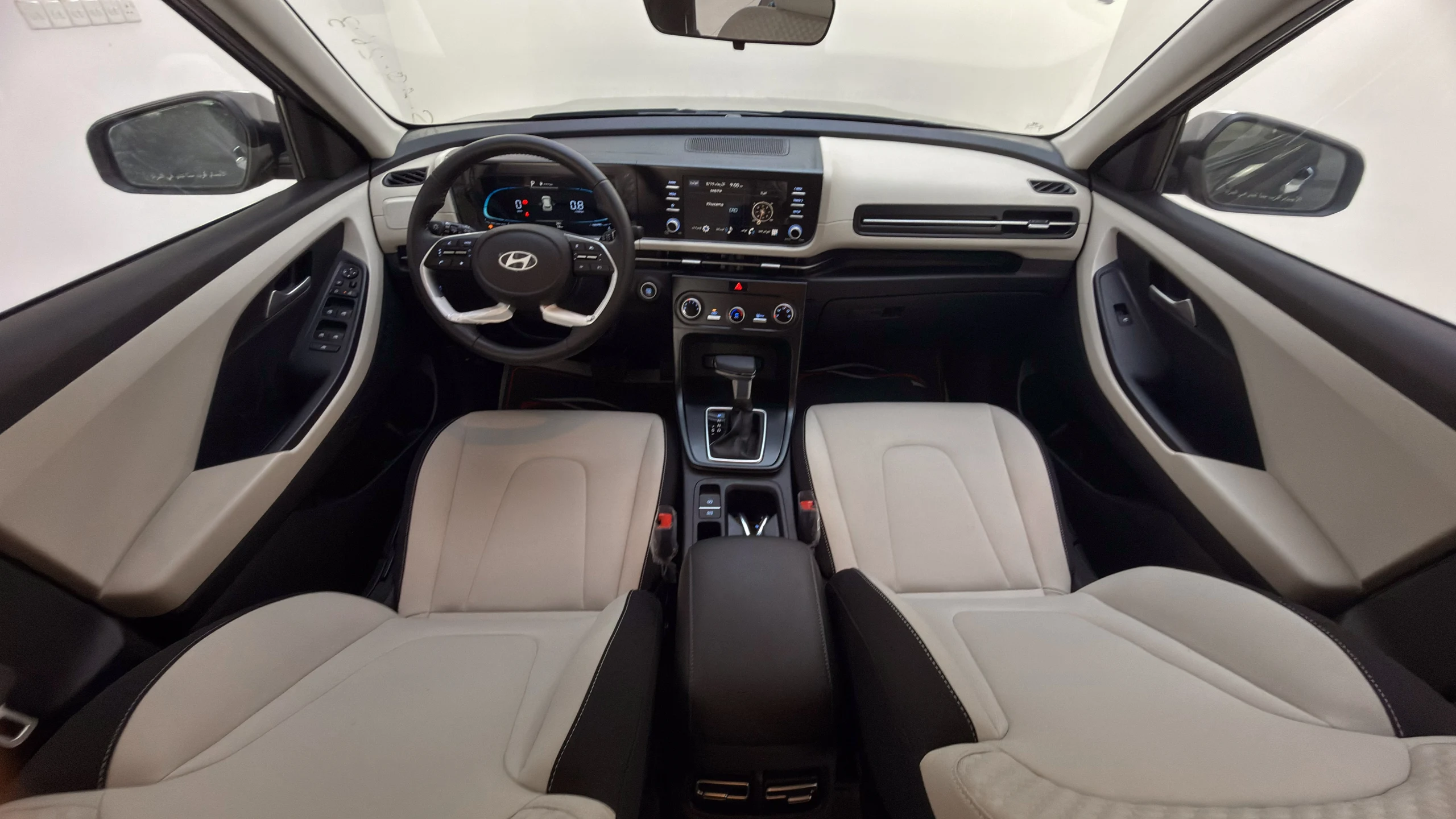 CRETA SMART - Interior image 7