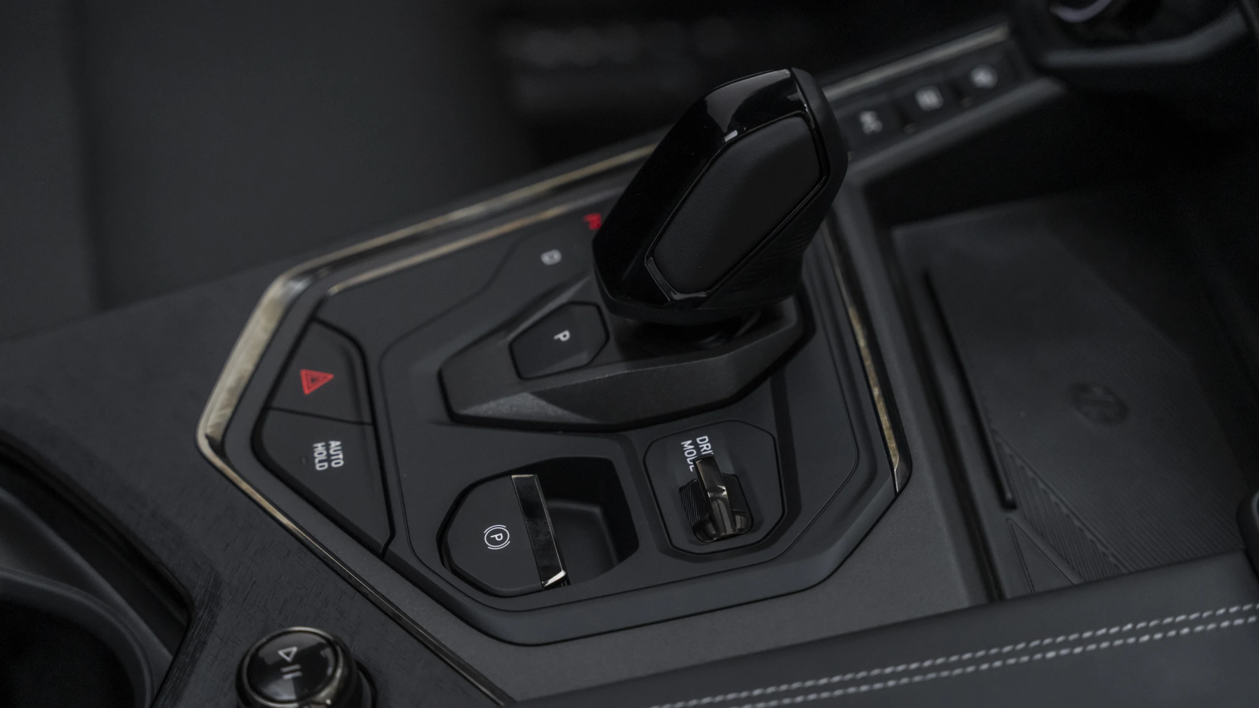 LYNK & C0 01 Hyper Pro - Interior image 5
