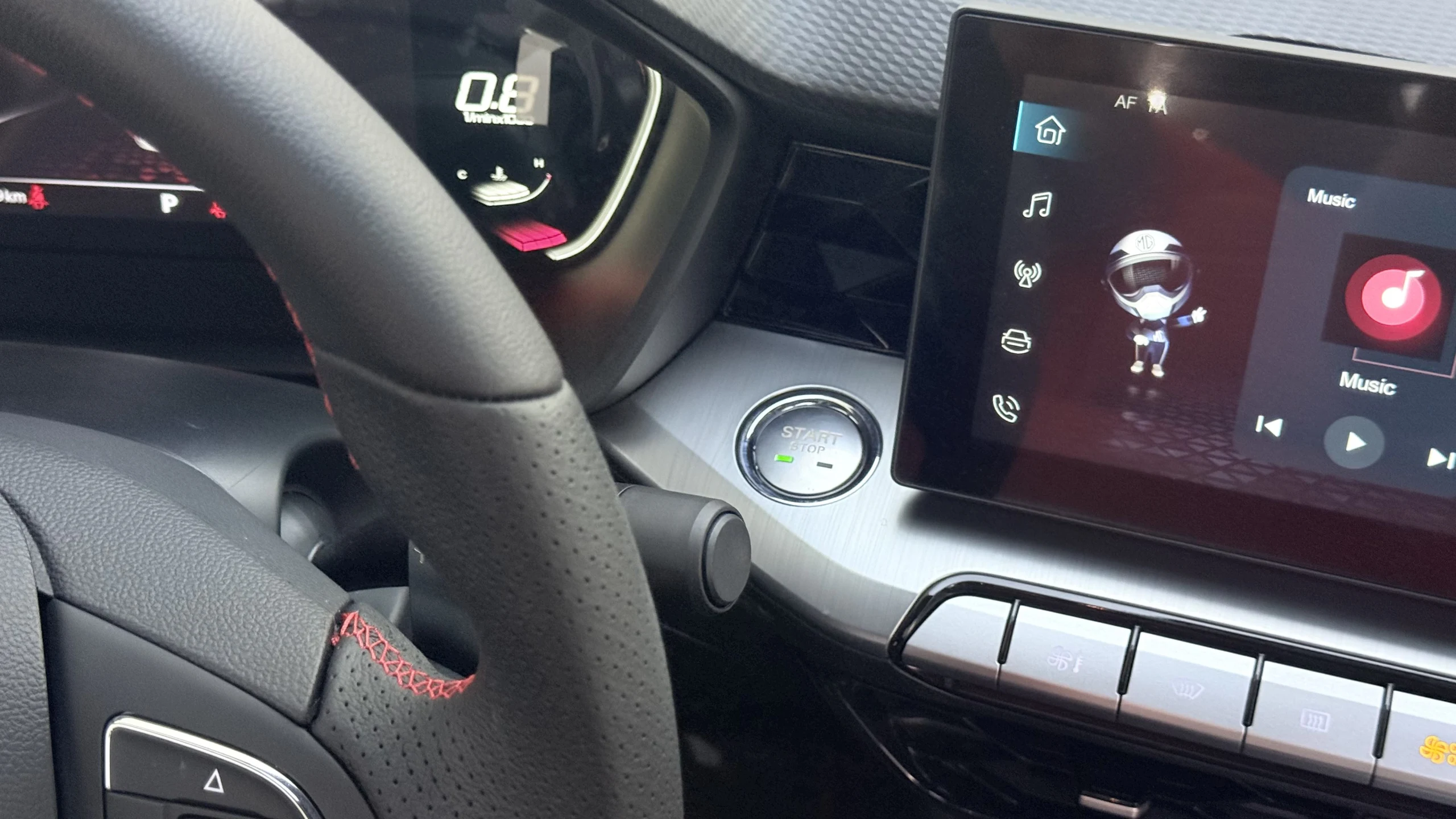 GT DELUX - Interior image 8