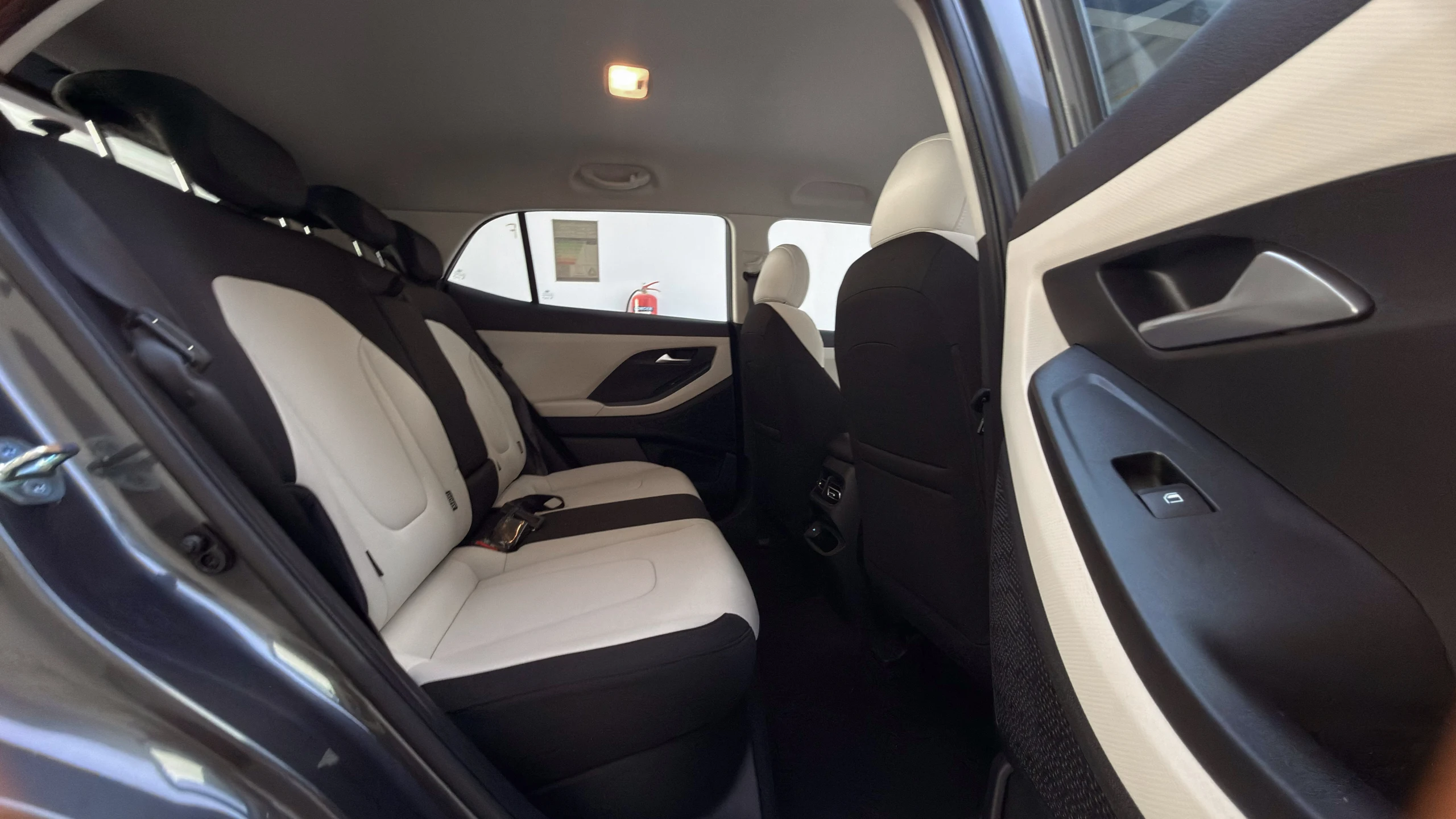 CRETA SMART - Interior image 3