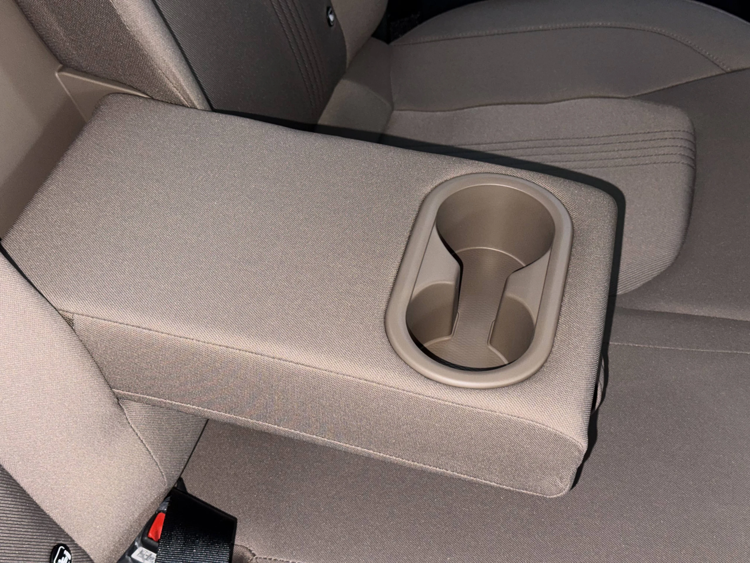 Hyundai Accent Smart - Interior image 4