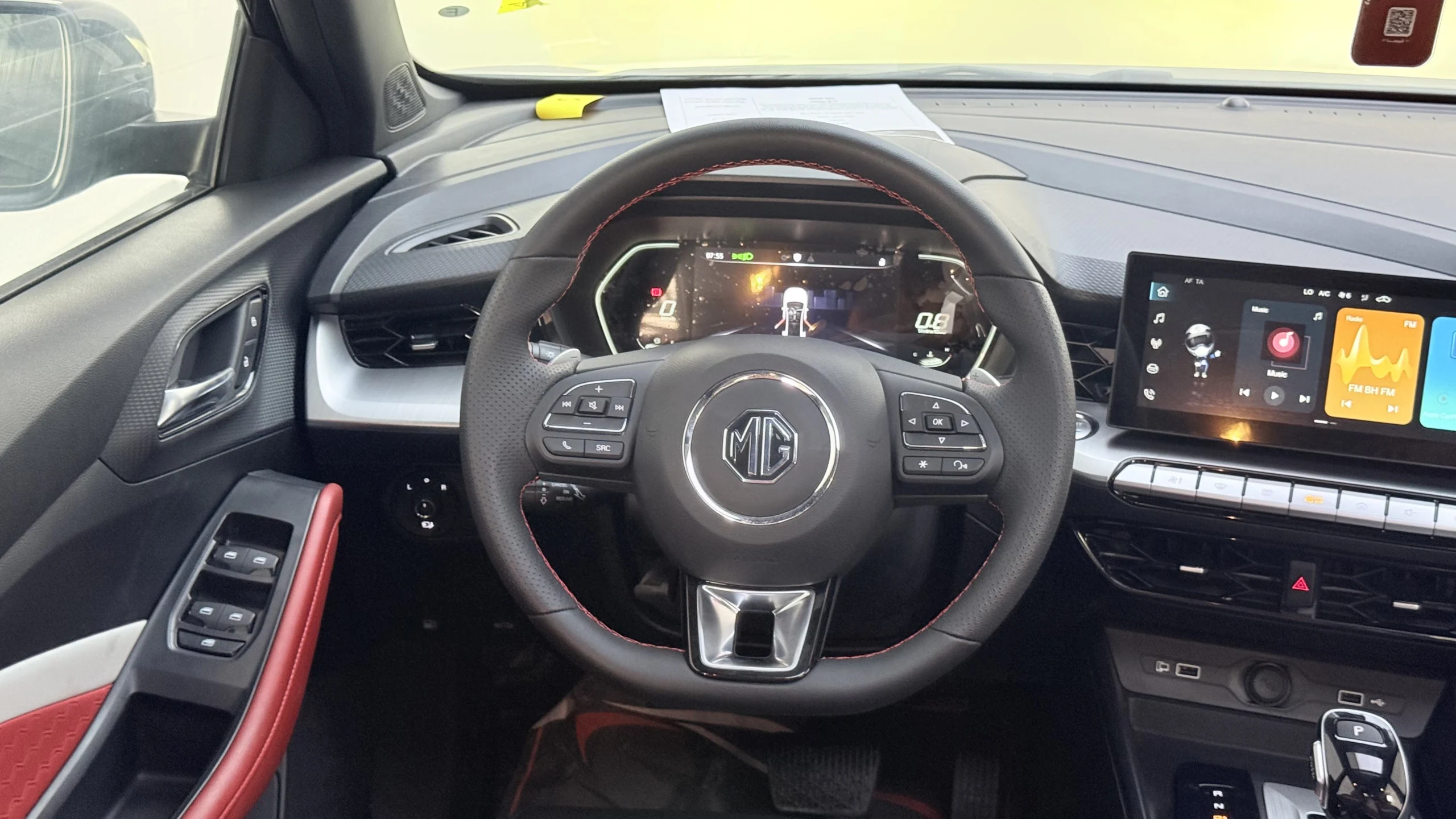 GT DELUX - Interior image 5