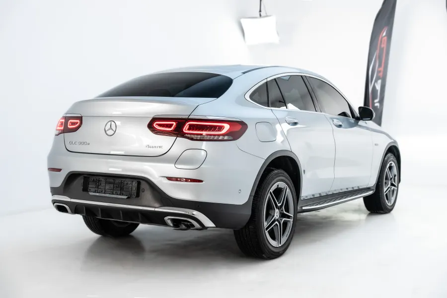 MERCEDES BENZ GLC 300 - lang.Exterior image 4