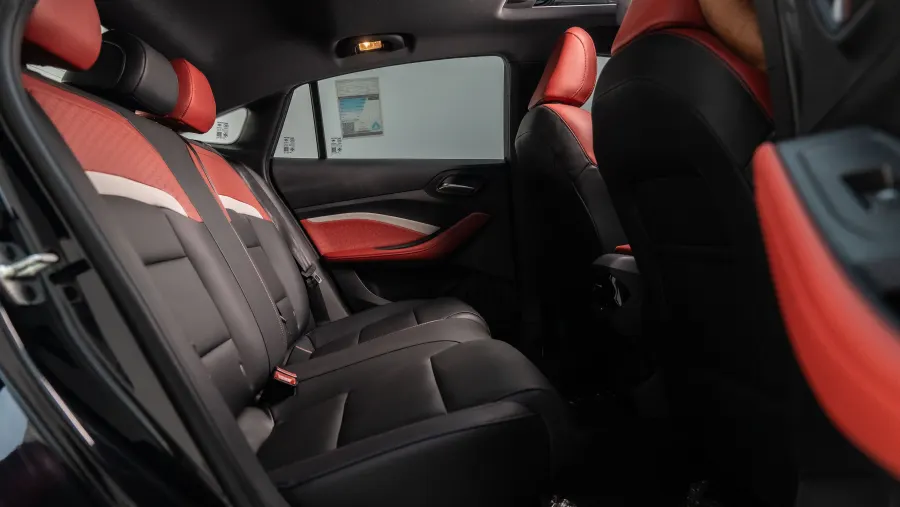 GT Comfort - Interior image 7