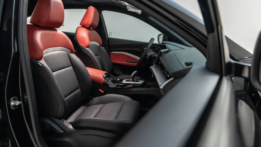 GT Comfort - Interior image 8