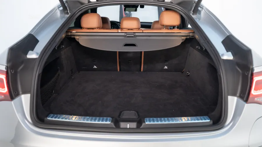 MERCEDES BENZ GLC 300 - Interior image 10