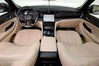 Grand Cherokee limited plus - Interior thumbnail 6