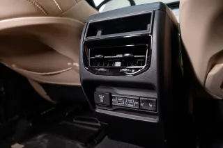 Grand Cherokee limited plus - Interior thumbnail 9