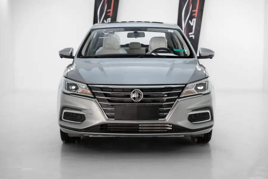 MG 5 DELUX - Interior image 4