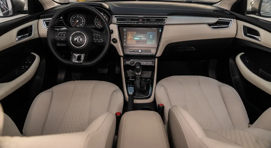 MG 5 DELUX - Interior image 7