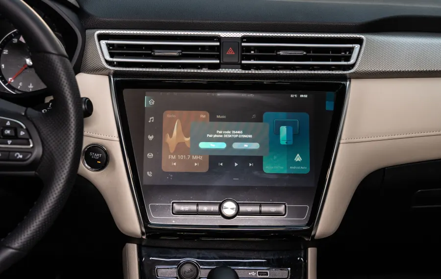 MG 5 DELUX - Interior image 10