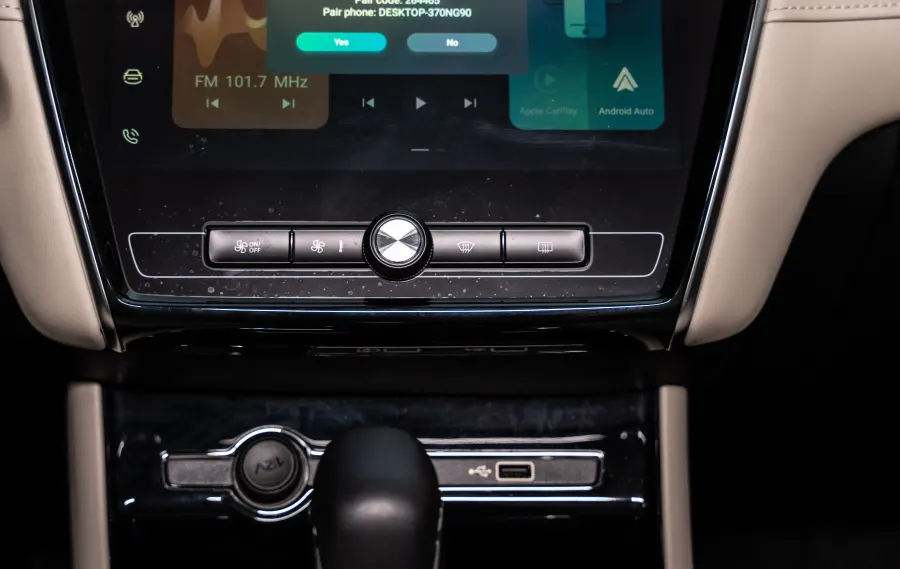 MG 5 DELUX - Interior image 11