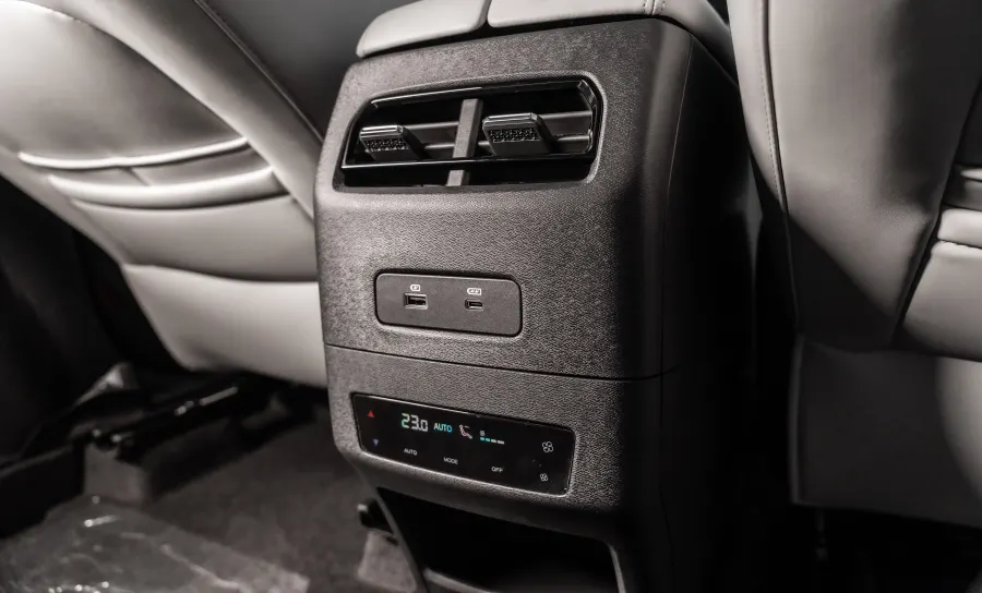 SOUEAST S07 LUXURY - Interior image 12