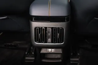 SONG LUXURY - Interior thumbnail 4