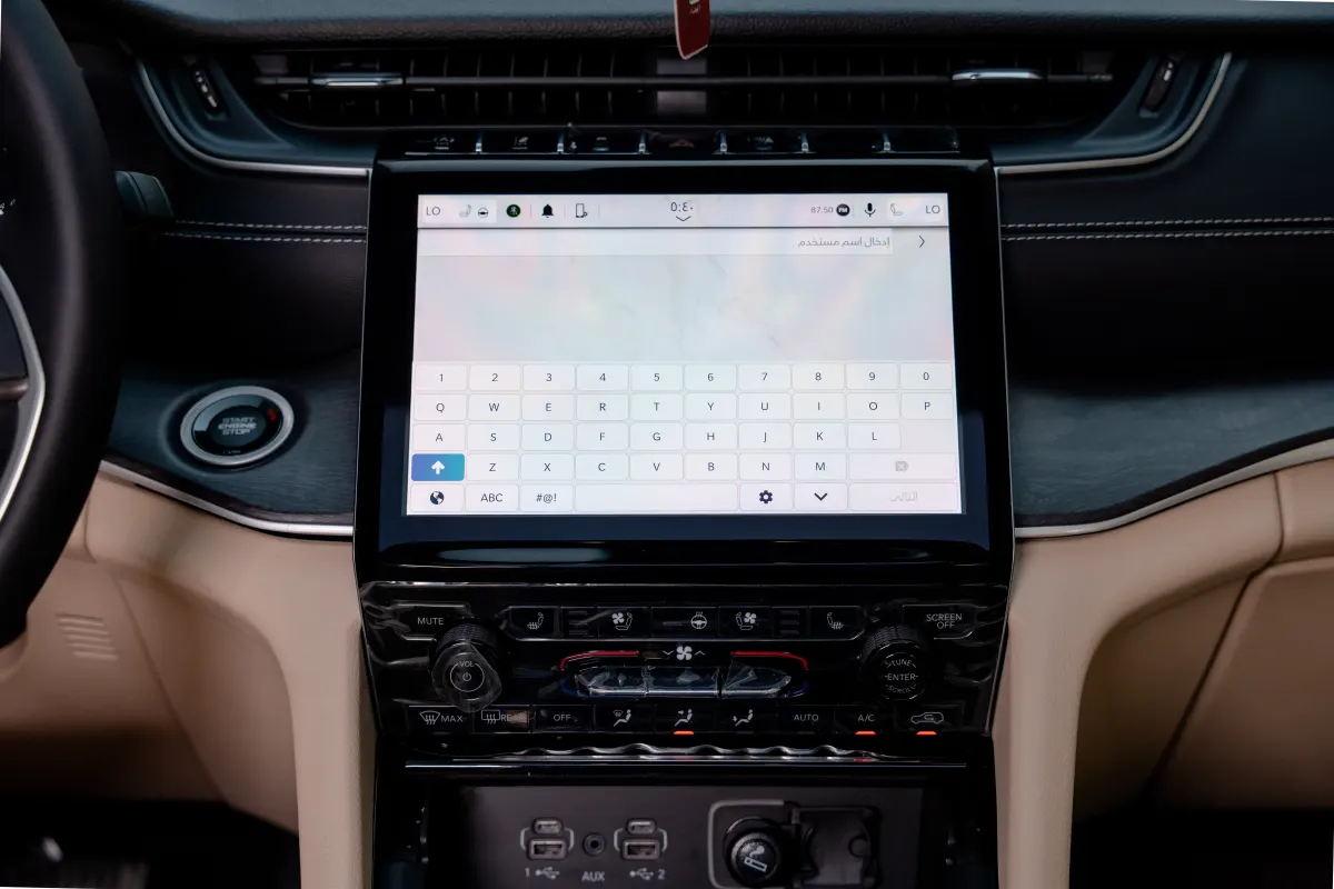 Grand Cherokee limited plus - Interior image 12
