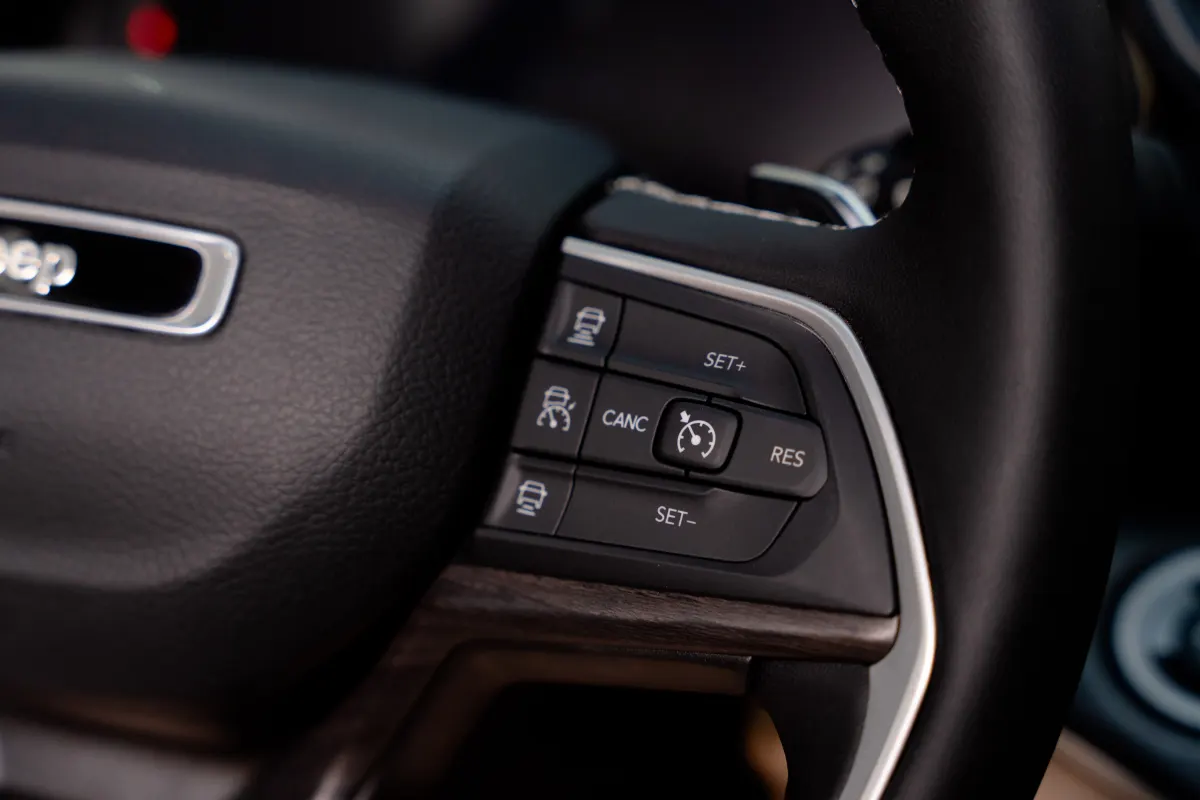 Grand Cherokee limited plus - Interior image 15