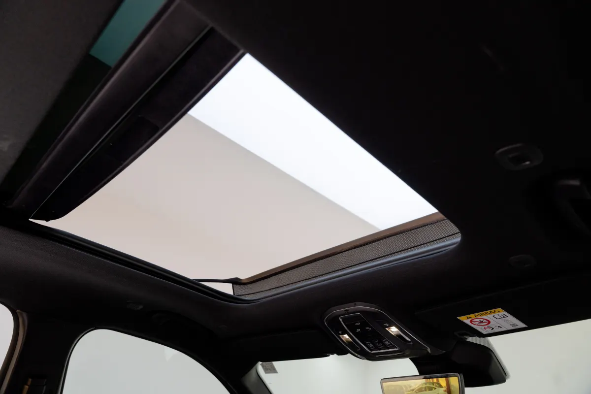 Grand Cherokee limited plus - Interior image 19