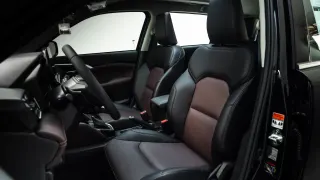 Urban Cruiser GLX - Interior thumbnail 1