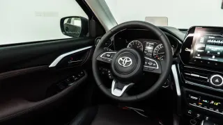 Urban Cruiser GLX - Interior thumbnail 5