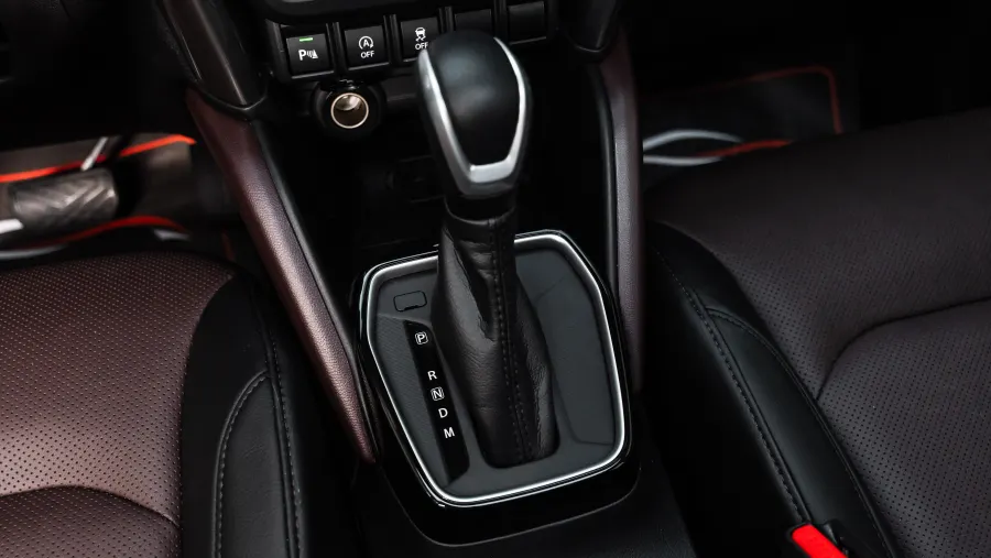 Urban Cruiser GLX - Interior image 9