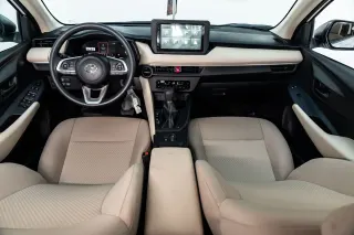 Yaris Y Plus 2026 - Interior thumbnail 4