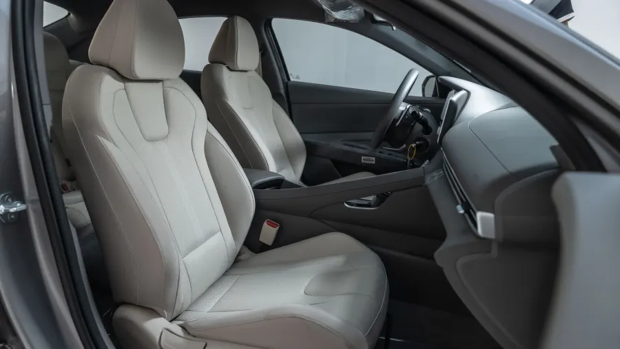 Elantra Smart 2.0 - Interior image 10