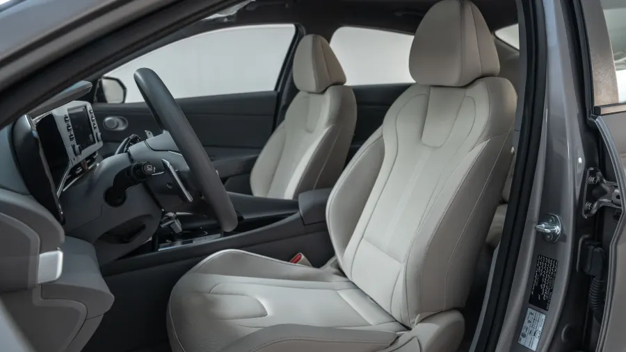 Elantra Smart 2.0 - Interior image 11