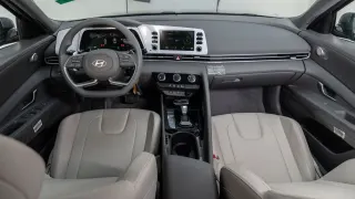 Elantra Smart 2.0 - Interior thumbnail 12