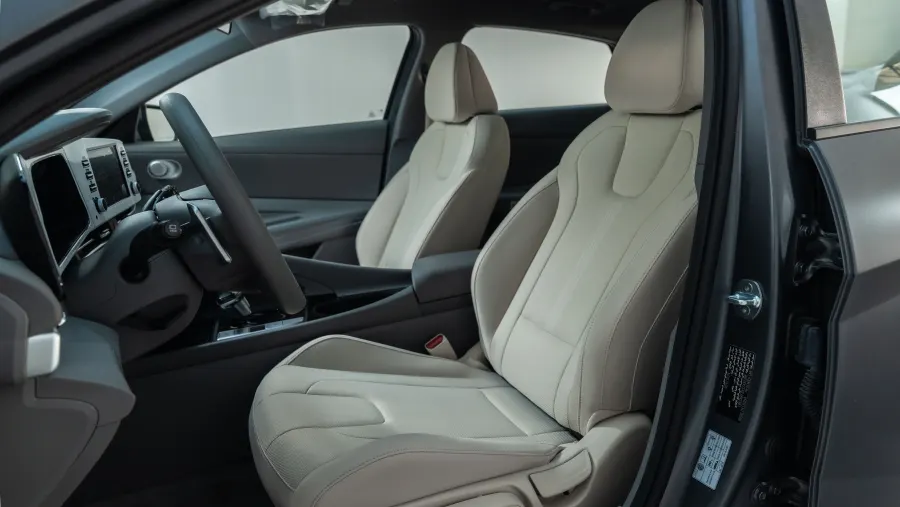 Elantra Smart plus 1.5L - Interior image 1