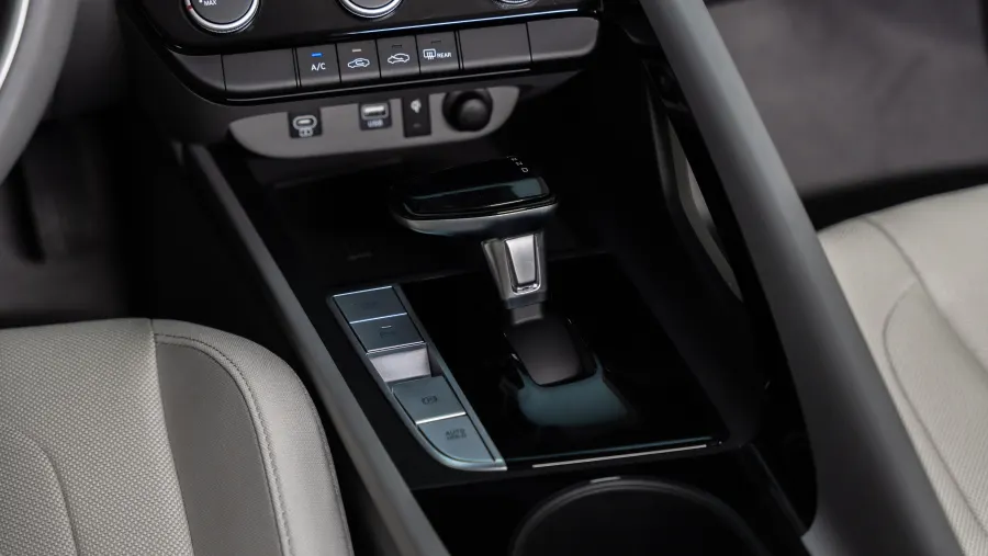 Elantra Smart plus 1.5L - Interior image 8