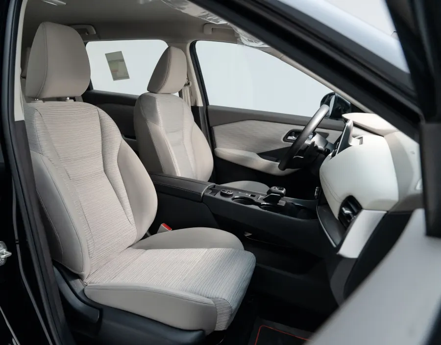 X TRAIL S 4WD - Interior image 1