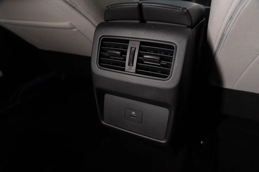 X TRAIL S 4WD - Interior image 12