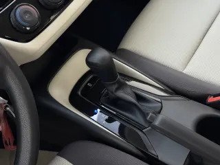 Standard Corolla XLI - Interior thumbnail 7