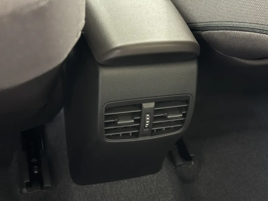 Standard Corolla XLI - Interior image 9
