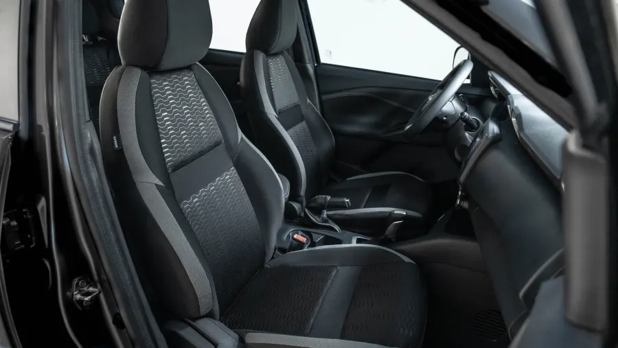 MAGNITE S - Interior image 1