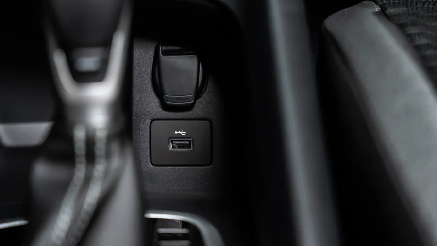 MAGNITE S - Interior image 10