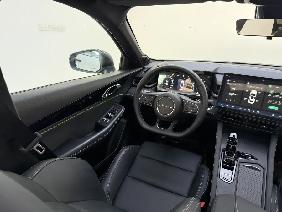 LYNK & C0 03 - Interior image 6