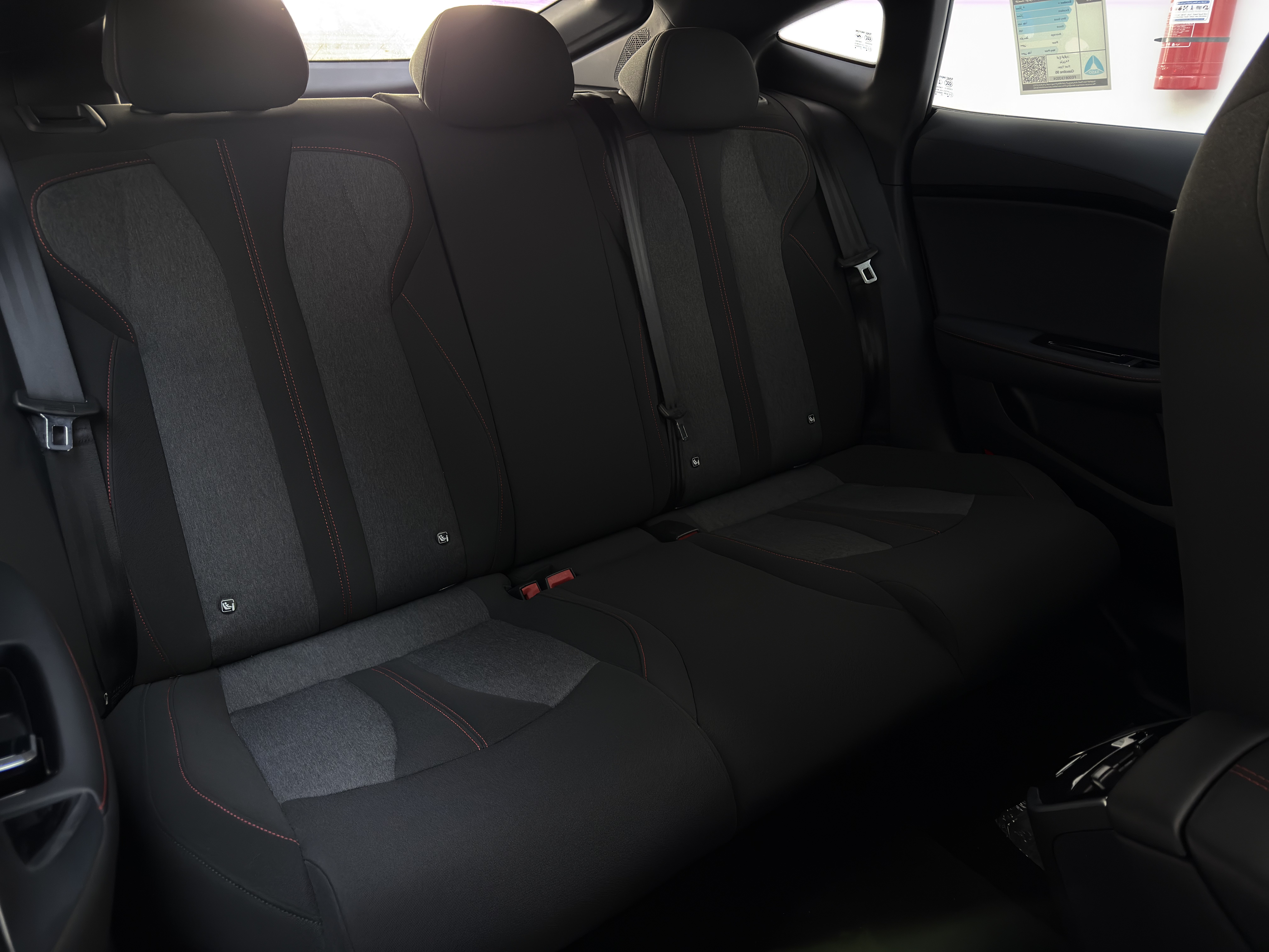 MG 7 - Interior thumbnail 3