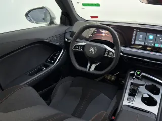 MG 7 - Interior thumbnail 6