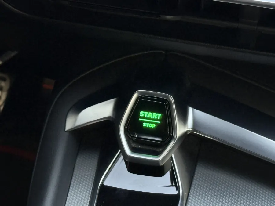 MG 7 - Interior image 9