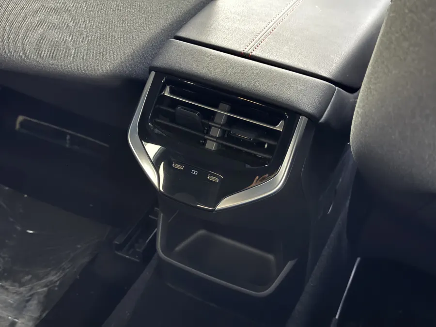 MG 7 - Interior image 11
