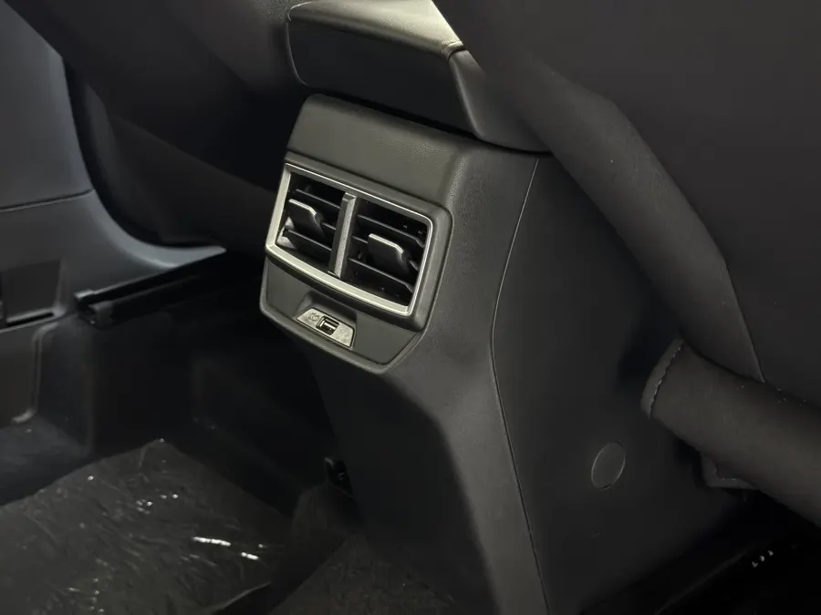 ZS FACE LIFT - Interior image 5